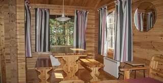 Кемпинги Ihala Camping Уусикаупунки Четырехместный коттедж с общей ванной комнатой-4